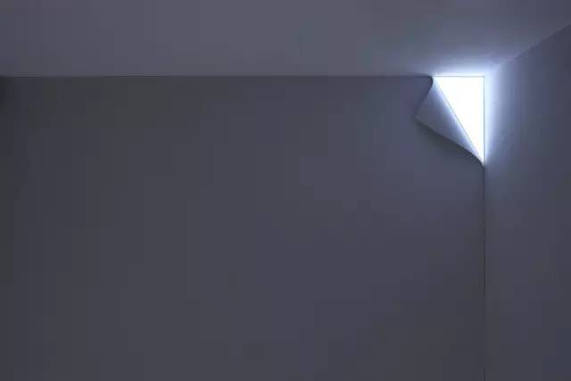 當(dāng)名畫(huà)變身家具 一場(chǎng)光與藝術(shù)的跨界對(duì)話